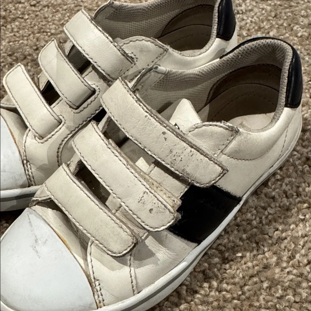 Prada chic sneakers